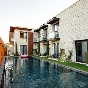 Enso Alacati Hotel